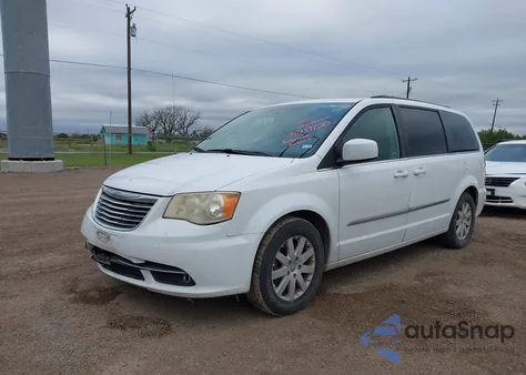 2014 Chrysler Town & Country Touring z USA, uszkodzony, nr VIN 2C4RC1BG8ER124755